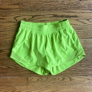 Lululemon Hotty Hot Size 4